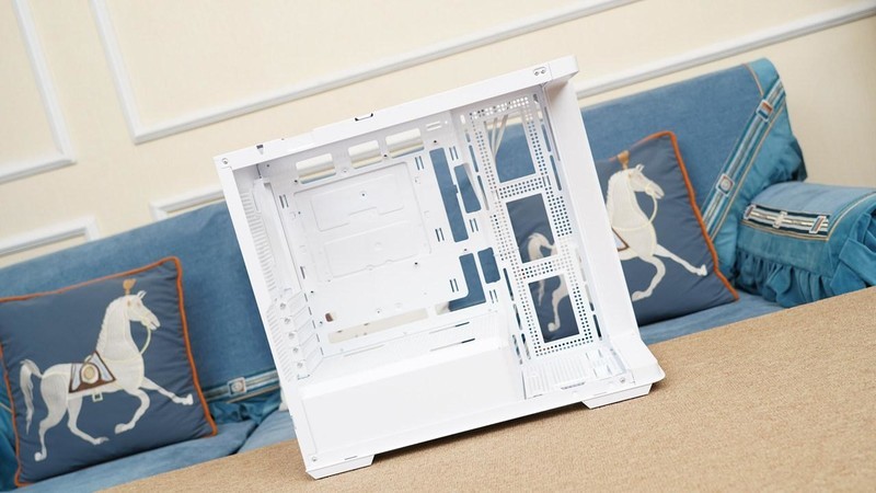 如何打造高性能海景房？14900K+华硕B760小吹雪S+影驰RTX4080S主机分享