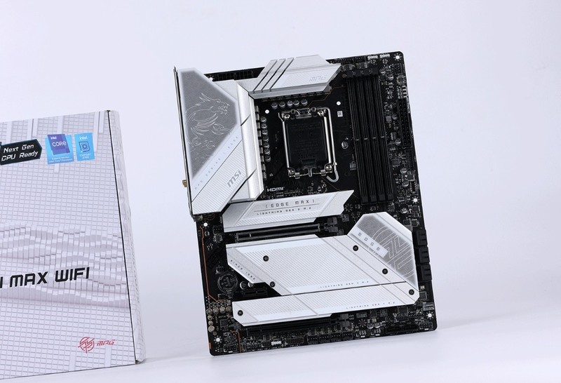 金属+玻璃+实木，安钛克C8 WOOD海景房搭配14700K+4070Ti S装机分享