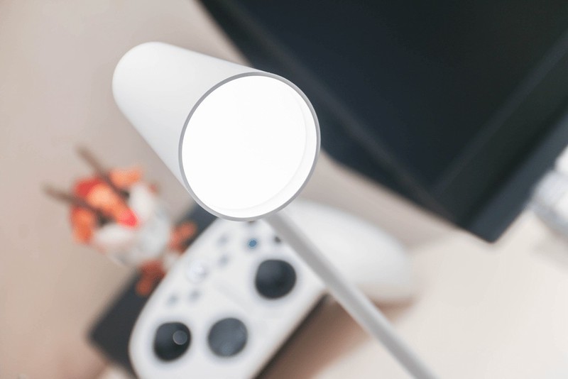 小米米家多功能充电台灯，能看书还能当手电筒，几十块真香