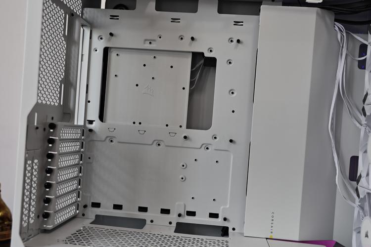 轻松拿捏i9-14900K星空体育平台990PRO：海盗船iCUE LINK H150i LCD/MP600 Elite