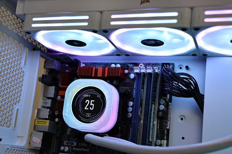 轻松拿捏i9-14900K星空体育平台990PRO：海盗船iCUE LINK H150i LCD/MP600 Elite