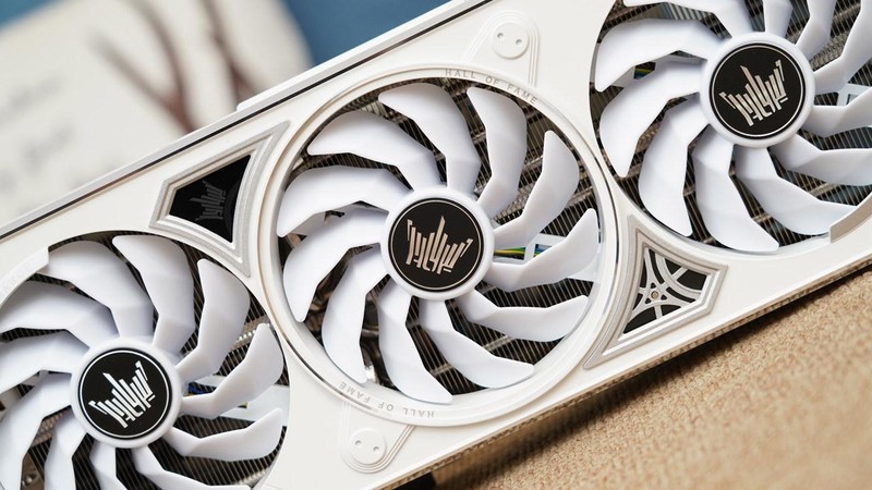 如何打造高性能海景房？14900K+华硕B760小吹雪S+影驰RTX4080S主机分享