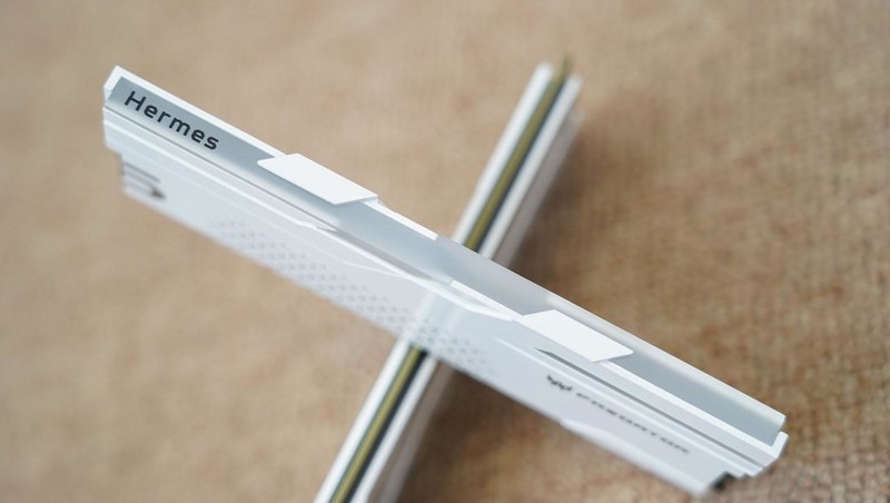 如何打造高性能海景房？14900K+华硕B760小吹雪S+影驰RTX4080S主机分享