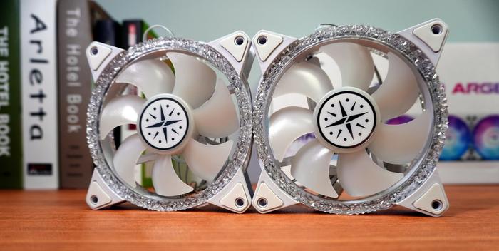 打工人辛苦一年发年终奖，买一台二次元电脑犒劳自己不香吗？