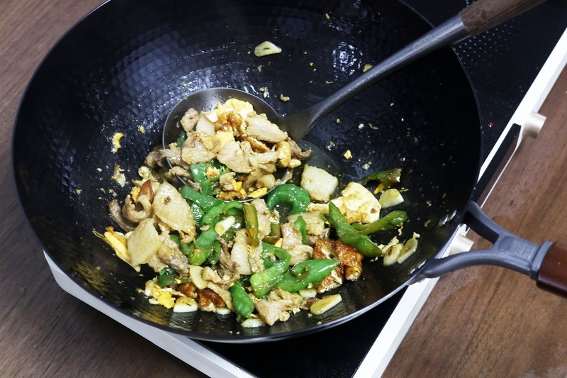 这个炒锅炒湘菜更香——GiPP居派轻量极铁炒锅套装体验