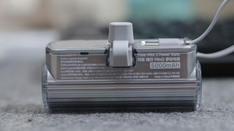 充电宝瘦身成功！口红大小，还能换头变形的闪极随行Mini2有多上头？