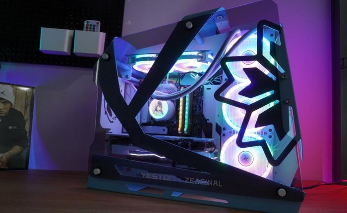 打工人辛苦一年发年终奖，买一台二次元电脑犒劳自己不香吗？