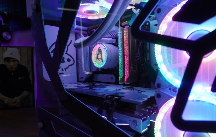 打工人辛苦一年发年终奖，买一台二次元电脑犒劳自己不香吗？