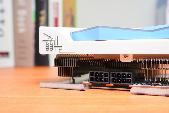 打工人辛苦一年发年终奖，买一台二次元电脑犒劳自己不香吗？