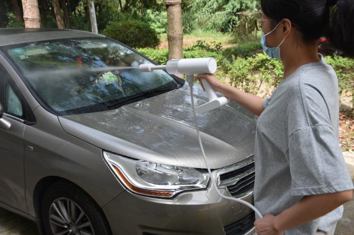 米家无线洗车机洗车体验：没有水电束缚，随时随地可用，够方便