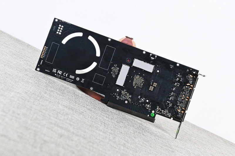 影驰RTX4060Ti无双MAX游戏显卡开箱+拆解：专业风格设计