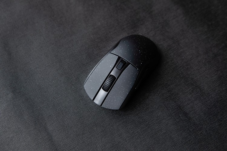 国产自研，性价比爆棚—达尔优A950三模无线电竞游戏鼠标