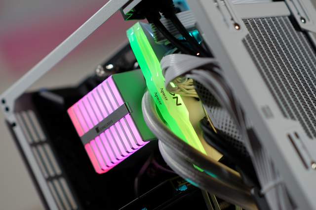 老酒换新瓶，有得有失的装机体验，乔思伯VR3如何兼容C8i DTX版型？