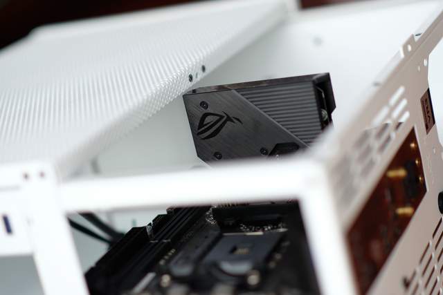 老酒换新瓶，有得有失的装机体验，乔思伯VR3如何兼容C8i DTX版型？