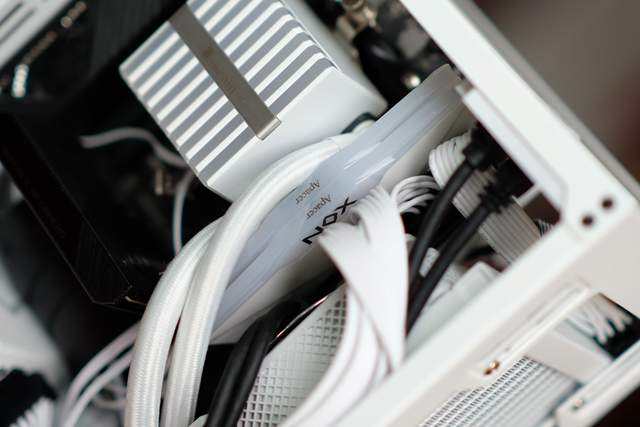 老酒换新瓶，有得有失的装机体验，乔思伯VR3如何兼容C8i DTX版型？