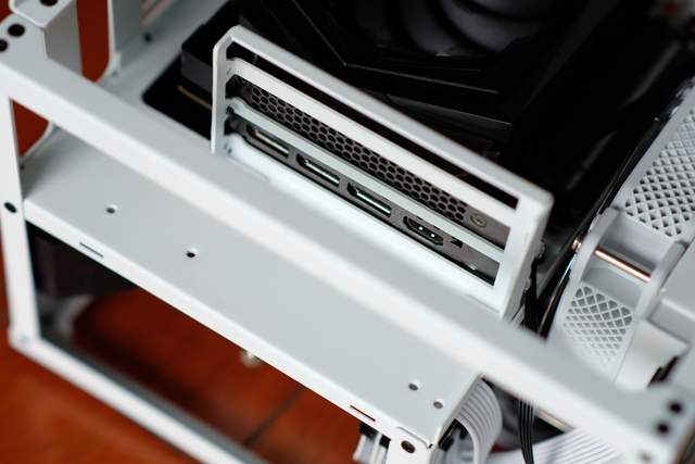 老酒换新瓶，有得有失的装机体验，乔思伯VR3如何兼容C8i DTX版型？