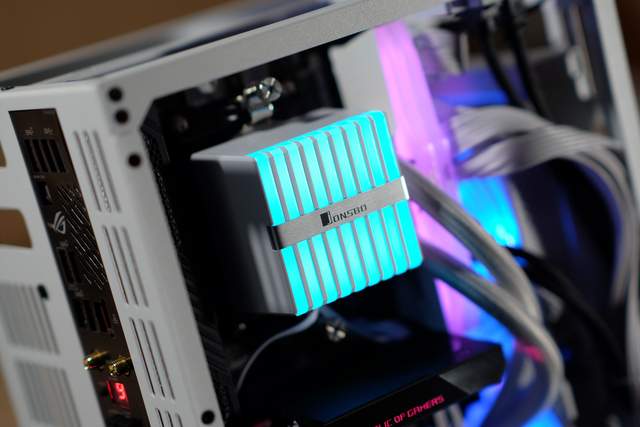 老酒换新瓶，有得有失的装机体验，乔思伯VR3如何兼容C8i DTX版型？