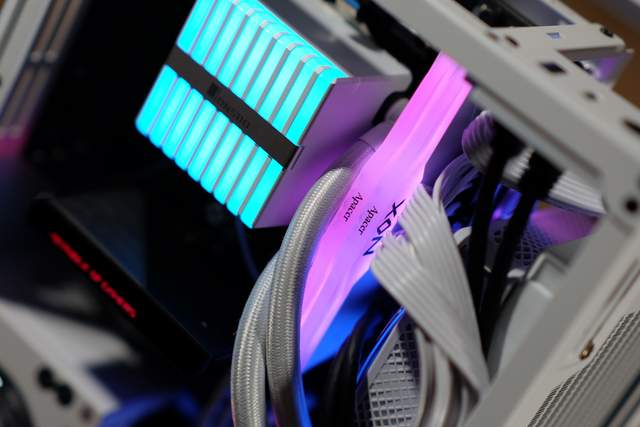 老酒换新瓶，有得有失的装机体验，乔思伯VR3如何兼容C8i DTX版型？