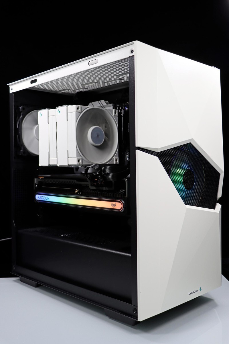 R5 7600 + X670E 吹雪搭台，5 款显卡实测《生化危机4：重置版》