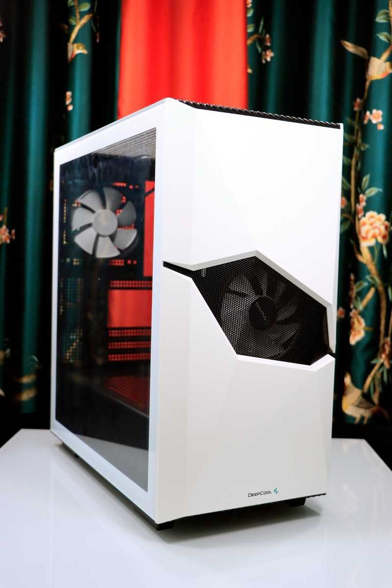 R5 7600 + X670E 吹雪搭台，5 款显卡实测《生化危机4：重置版》