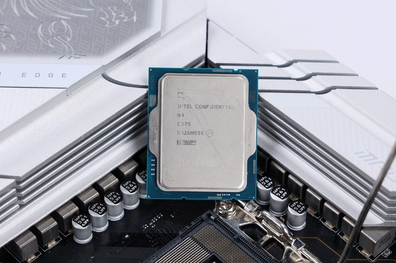 轻松8000MHz，容量也拉满！阿斯加特女武神D5-6800 24G*2内存实测