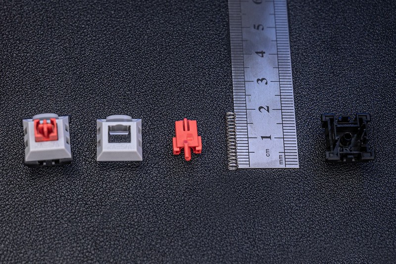 不扯玄学只谈科学，拆解瑞翼鲨五行轴，探索手感与结构之谜