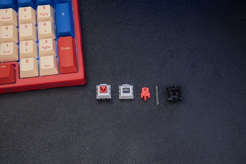 不扯玄学只谈科学，拆解瑞翼鲨五行轴，探索手感与结构之谜