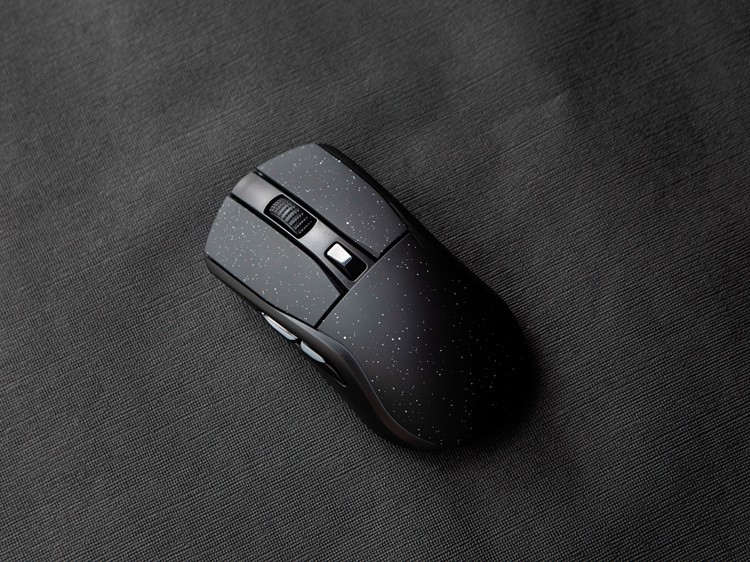 国产自研，性价比爆棚—达尔优A950三模无线电竞游戏鼠标