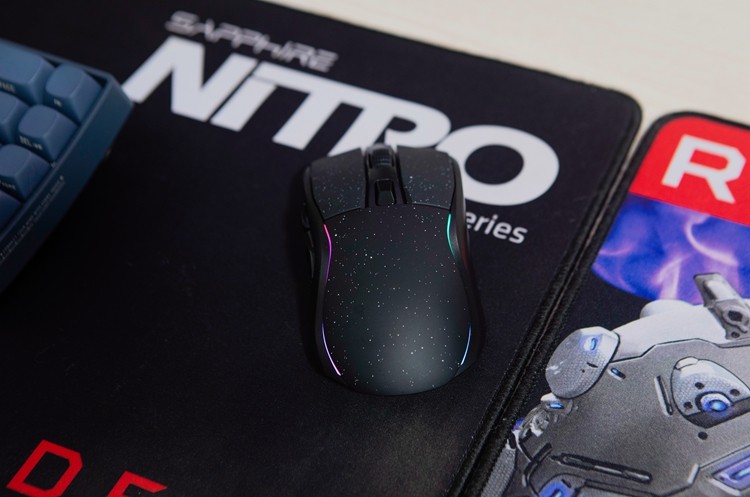 国产自研，性价比爆棚—达尔优A950三模无线电竞游戏鼠标