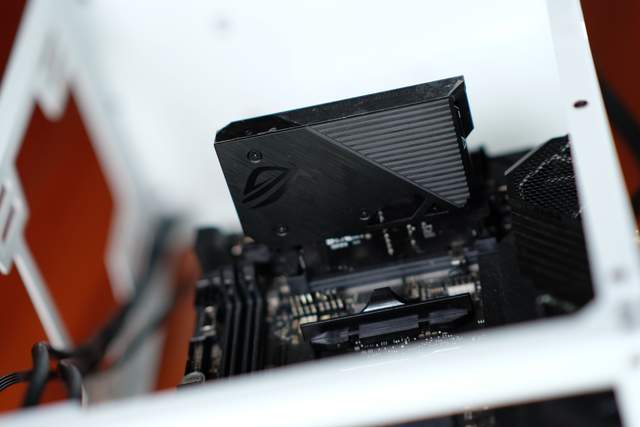 老酒换新瓶，有得有失的装机体验，乔思伯VR3如何兼容C8i DTX版型？