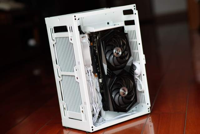 老酒换新瓶，有得有失的装机体验，乔思伯VR3如何兼容C8i DTX版型？