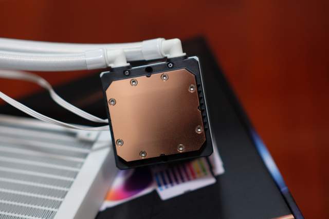 老酒换新瓶，有得有失的装机体验，乔思伯VR3如何兼容C8i DTX版型？