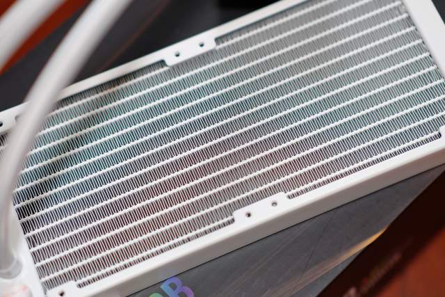 老酒换新瓶，有得有失的装机体验，乔思伯VR3如何兼容C8i DTX版型？