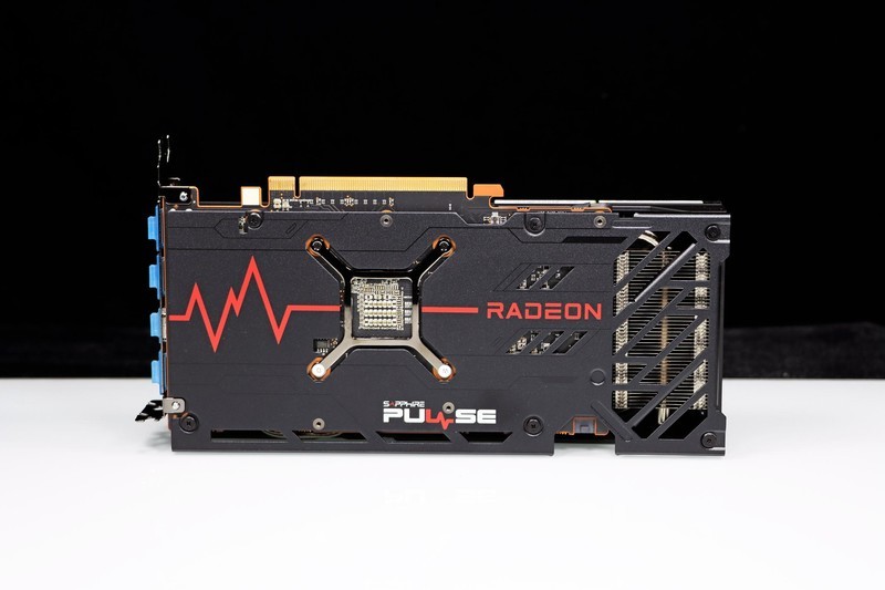 R5 7600 + X670E 吹雪搭台，5 款显卡实测《生化危机4：重置版》