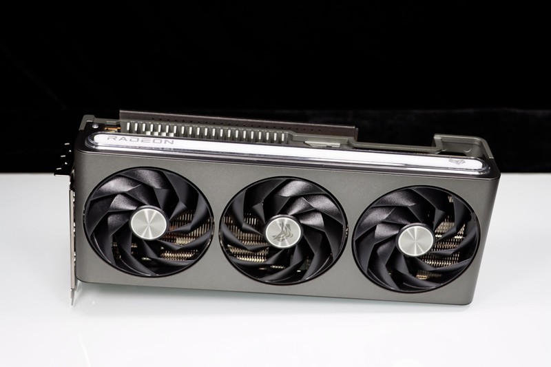 R5 7600 + X670E 吹雪搭台，5 款显卡实测《生化危机4：重置版》