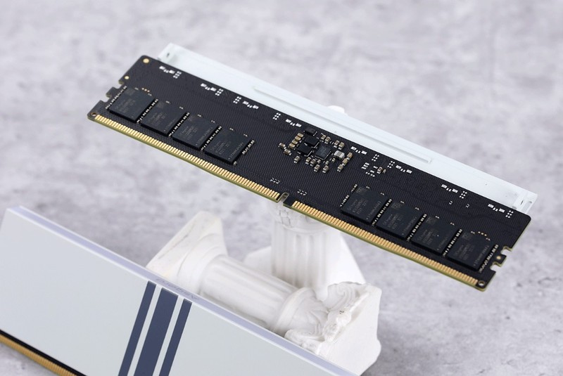 轻松8000MHz，容量也拉满！阿斯加特女武神D5-6800 24G*2内存实测