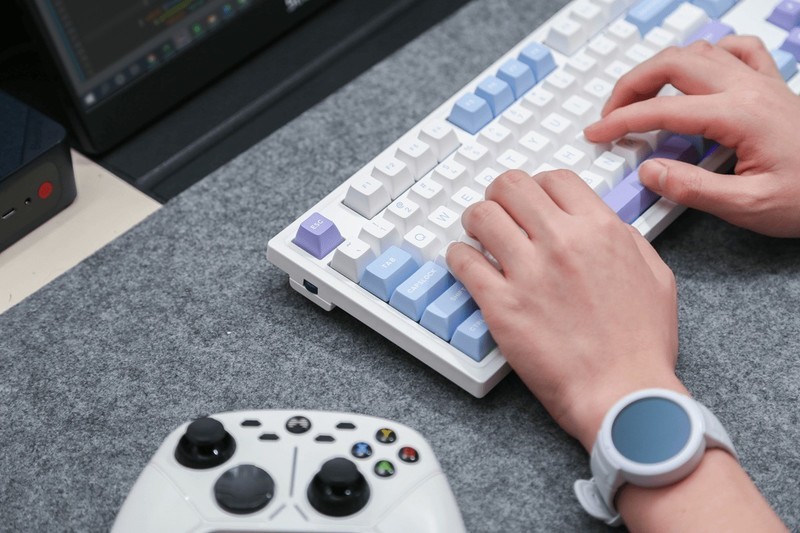 杜伽K100：键圈近十年，终于找到颜值手感都哇塞的机械键盘了！