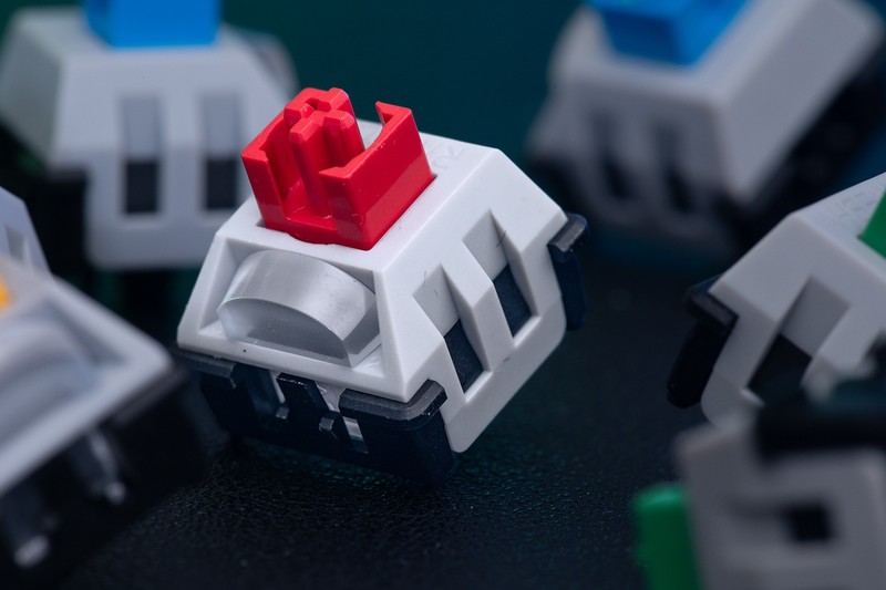 不扯玄学只谈科学，拆解瑞翼鲨五行轴，探索手感与结构之谜