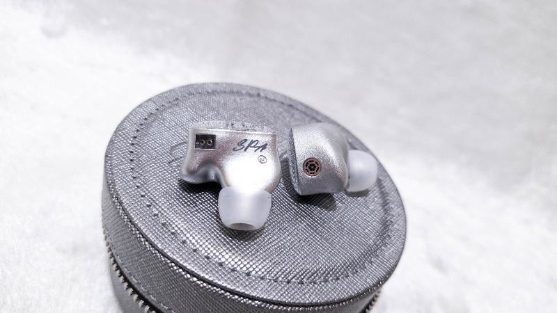 蛇年限定，银蛇狂舞润无双！丽弦SPA-Hi End MAX耳机体验