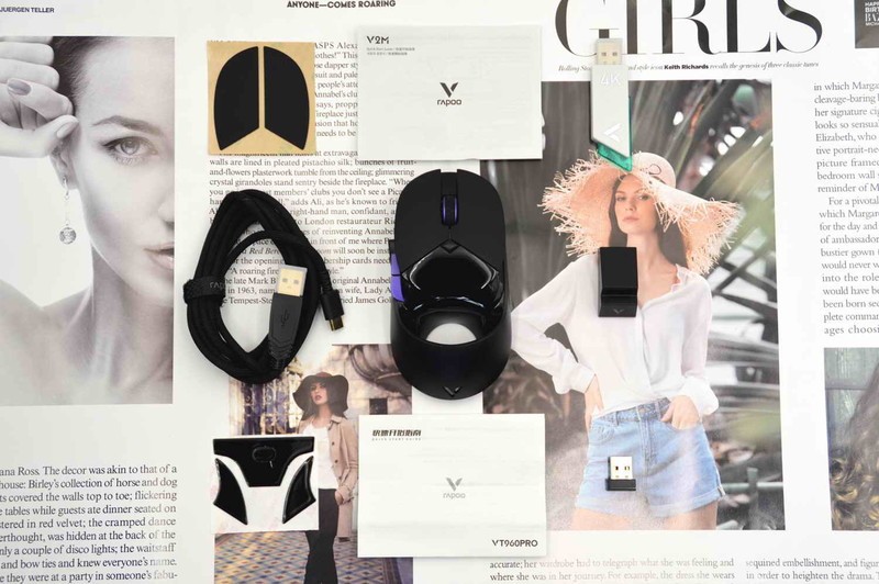 带屏显“超跑”个性游戏鼠标，玩家最佳外设搭档雷柏VT960PRO评测