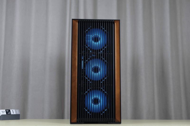 安装省心，使用方便：先马 风洞PRO 木系双360水冷机箱上手体验