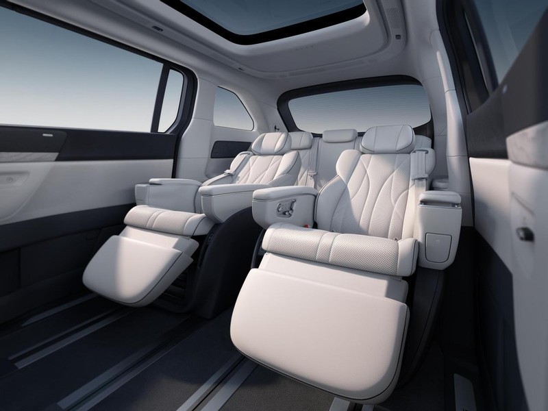 2025款小鹏X9来了！这辆“移动豪宅”把MPV的舒适卷出新高度