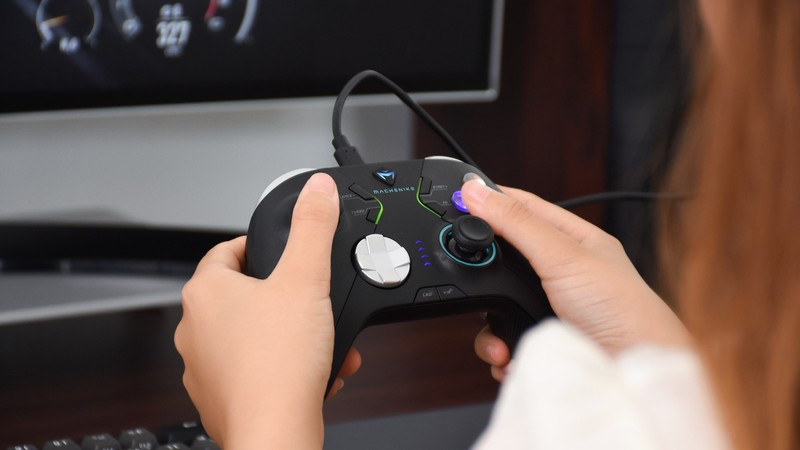 机械师G603双模游戏手柄：自定义操控，多设备连接