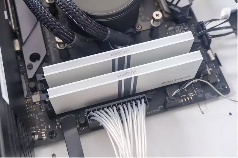 特挑BDIE，高频低时序潜力大，阿斯加特瓦尔基里DDR4内存体验