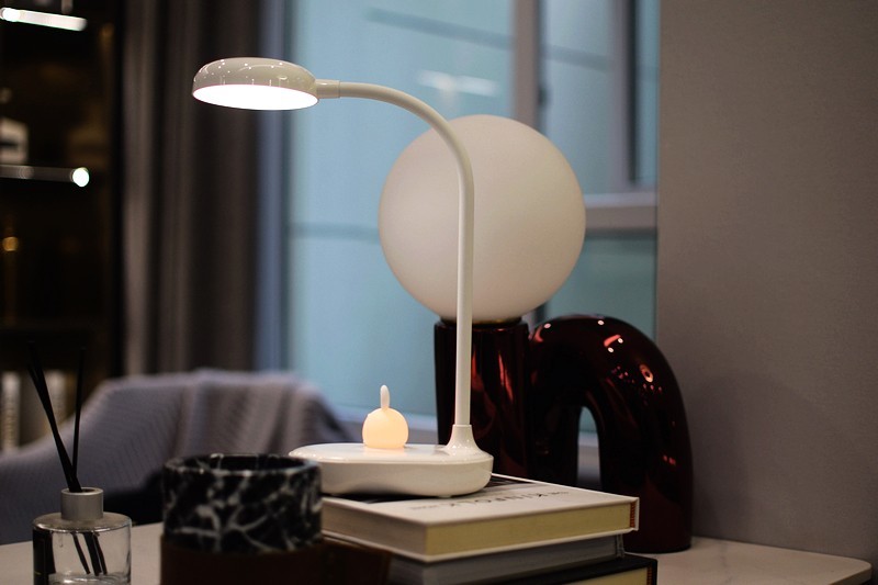 无极调光 萌兔独立小夜灯 飞利浦智睿双光源充电台灯