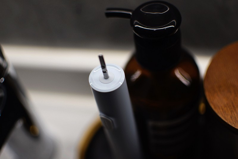 好用又亲民 米家声波电动牙刷T200