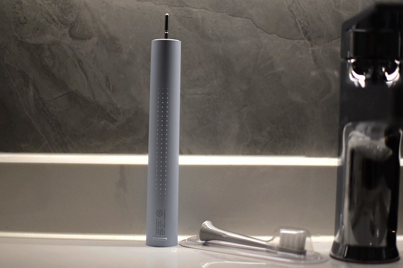 好用又亲民 米家声波电动牙刷T200