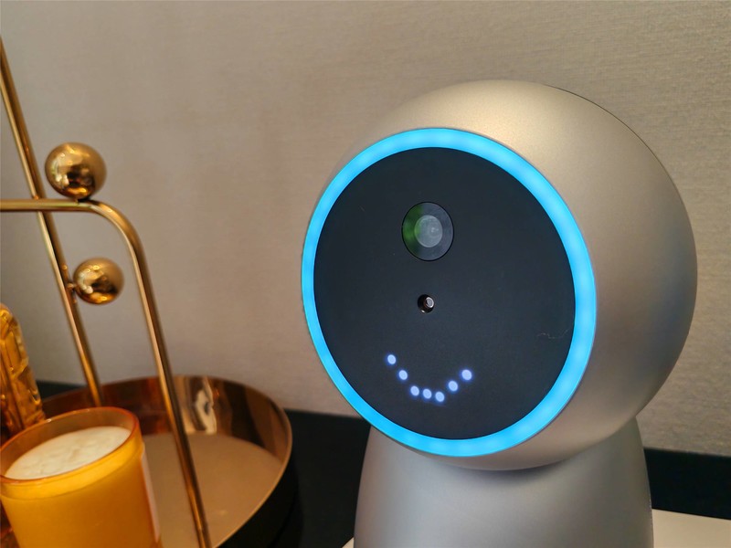 AI养老陪护是否靠谱？优得护养老陪伴机器人，真科技and智商税？