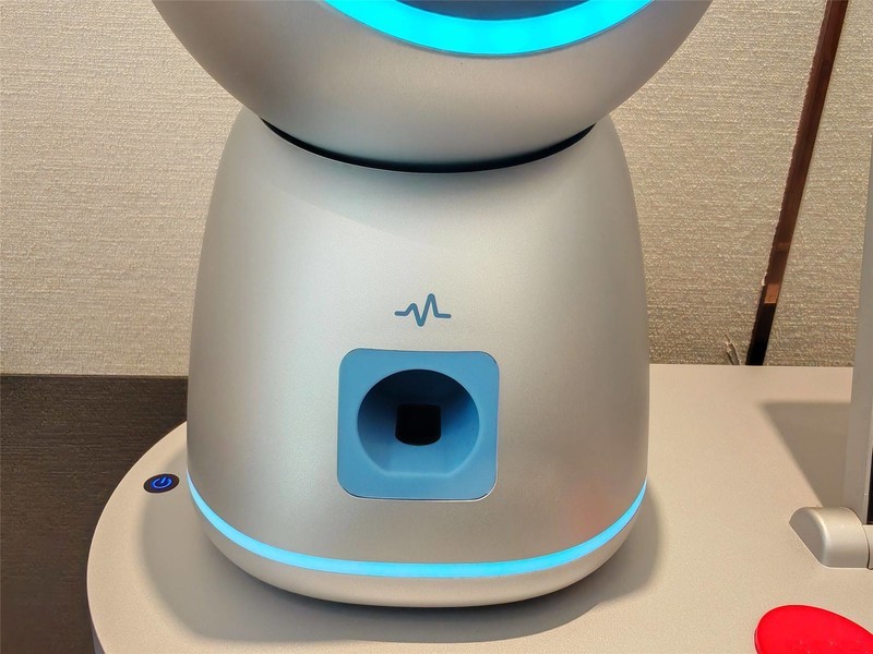 AI养老陪护是否靠谱？优得护养老陪伴机器人，真科技and智商税？