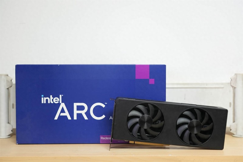 华硕Z890 AYW W主板搭配英特尔锐炫A750：开启畅享极致游戏体验！